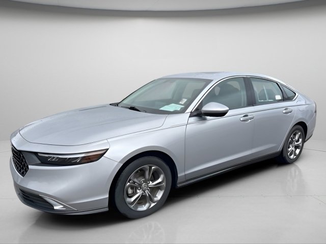Used 2024 Honda Accord EX image 2