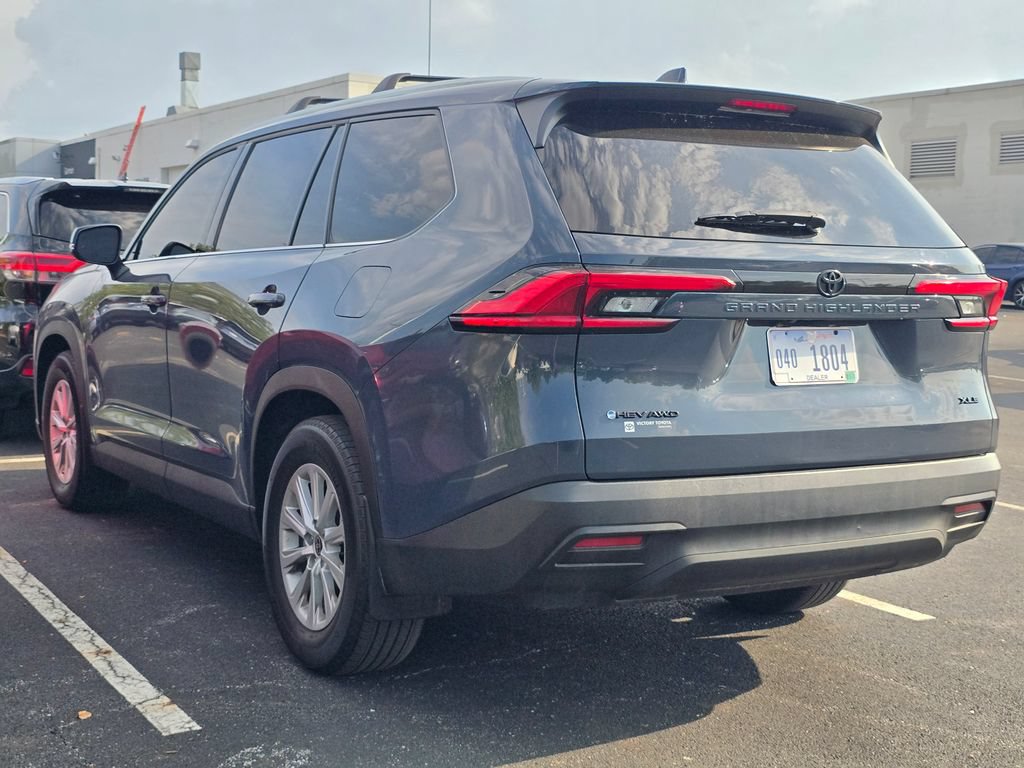 Used 2024 Toyota Grand Highlander AWD Hybrid image 7