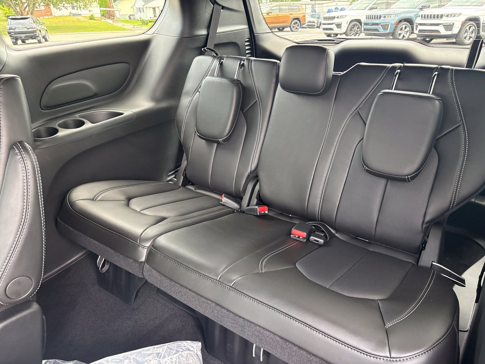 New 2027 Chrysler Pacifica LX FWD image 23
