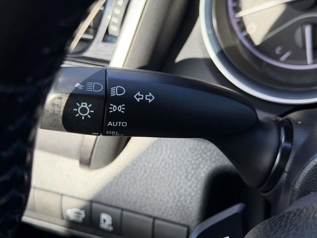 Used 2020 Toyota Camry SE image 14