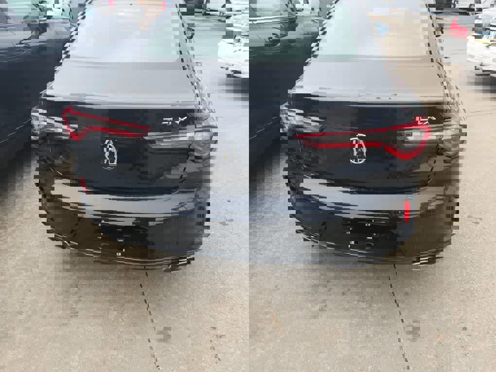 Used 2023 Acura TLX w/ Technology Package image 6