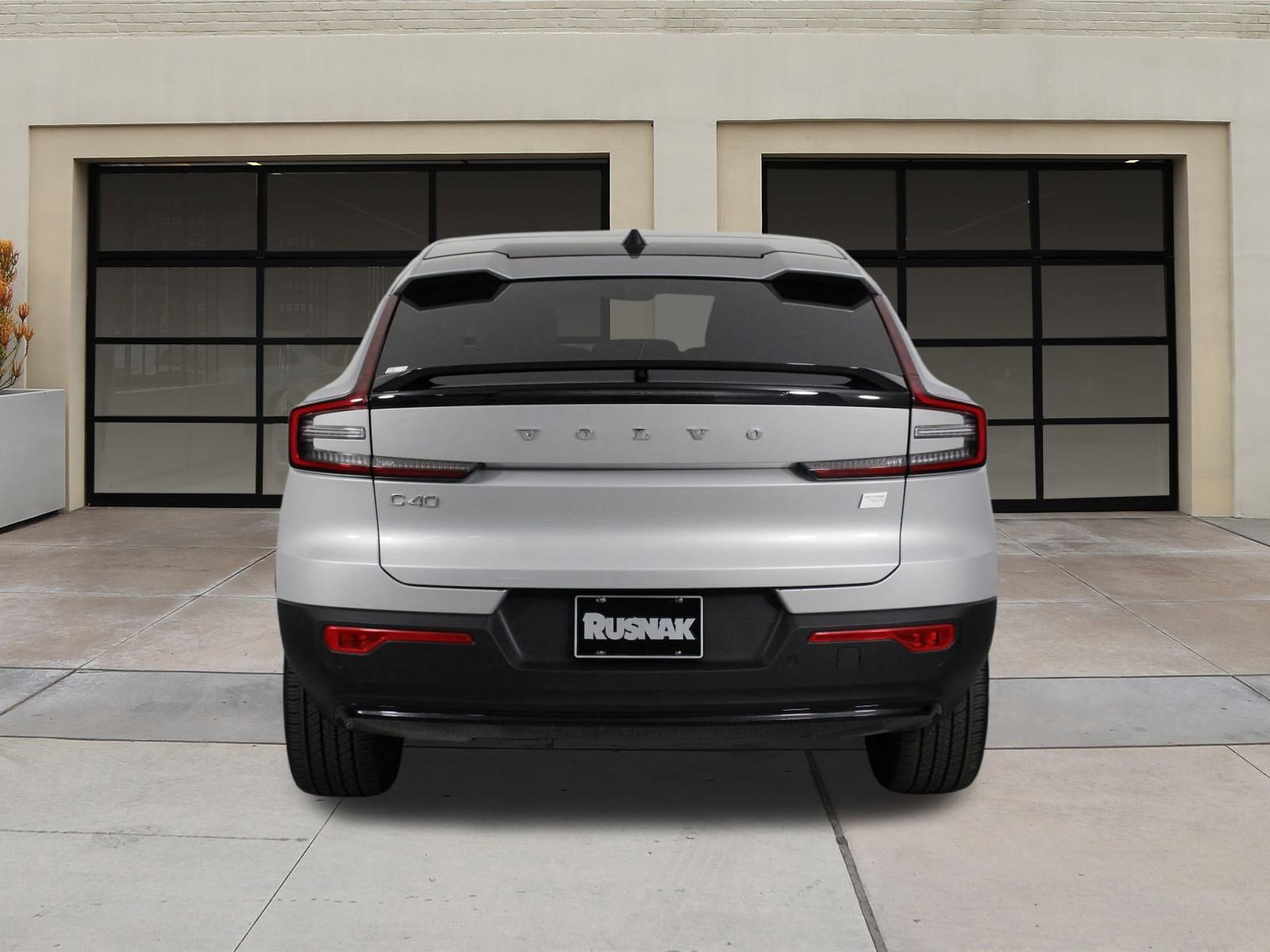 Certified 2023 Volvo C40 Recharge Core w/ Climate Package image 5