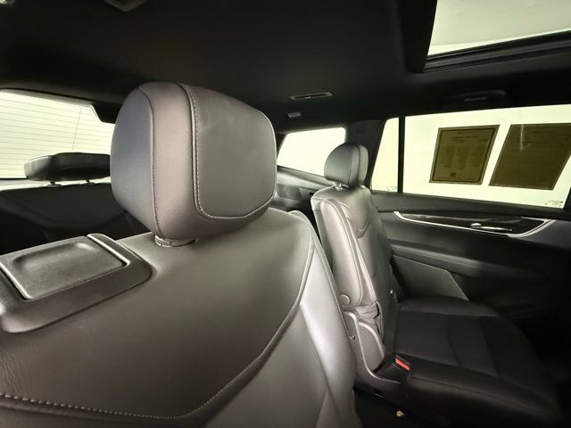Certified 2025 Cadillac XT6 Sport w/ LPO, Red Accent Package AWD/4WD image 33