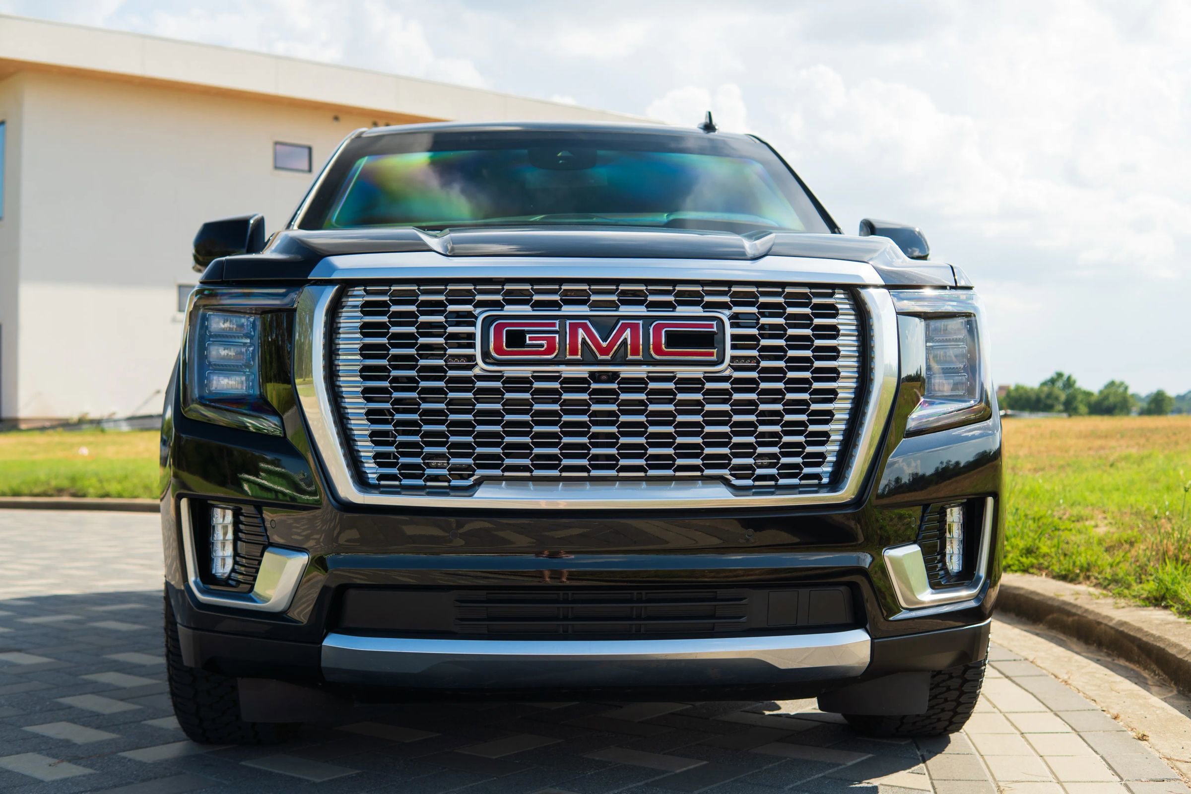 Used 2024 GMC Yukon Denali w/ Max Trailering Package image 16