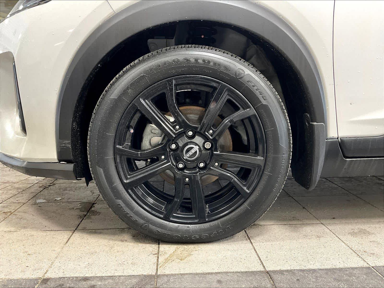 Certified 2023 Nissan Kicks SR w/ SR Premium Package FWD image 7