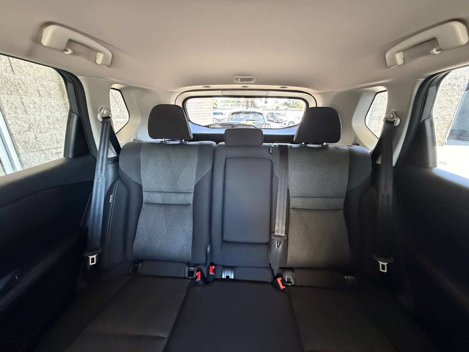 Used 2025 Nissan Rogue SV AWD/4WD image 40