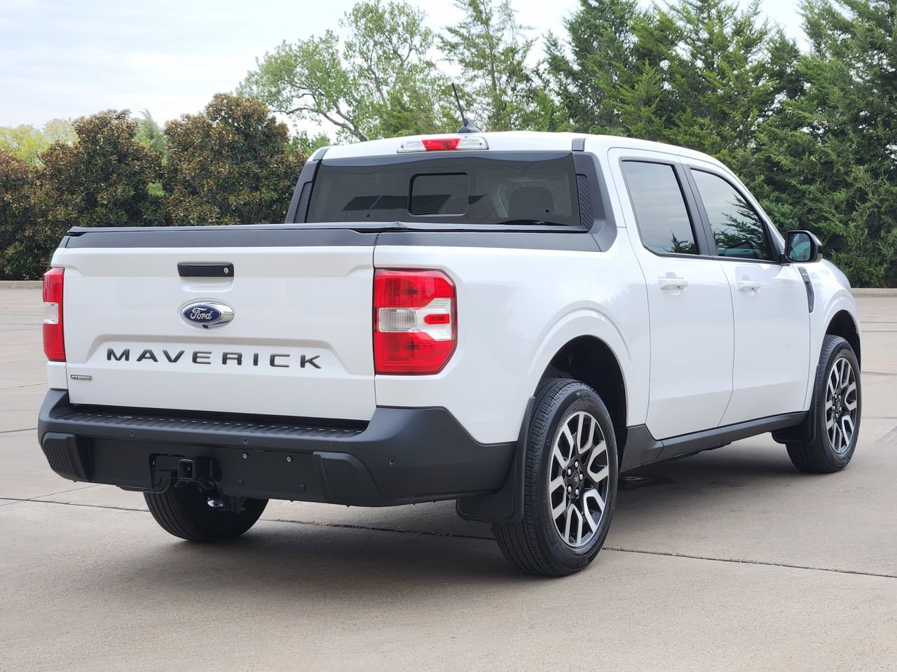 Used 2024 Ford Maverick Lariat FWD image 4