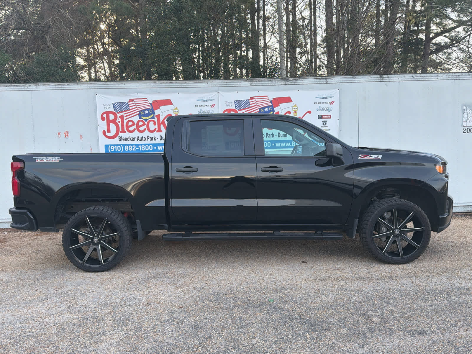 Used 2021 Chevrolet Silverado 1500 Custom Trail Boss image 2