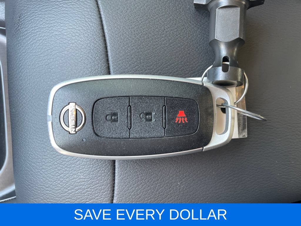 Used 2025 Nissan Kicks SV FWD image 29