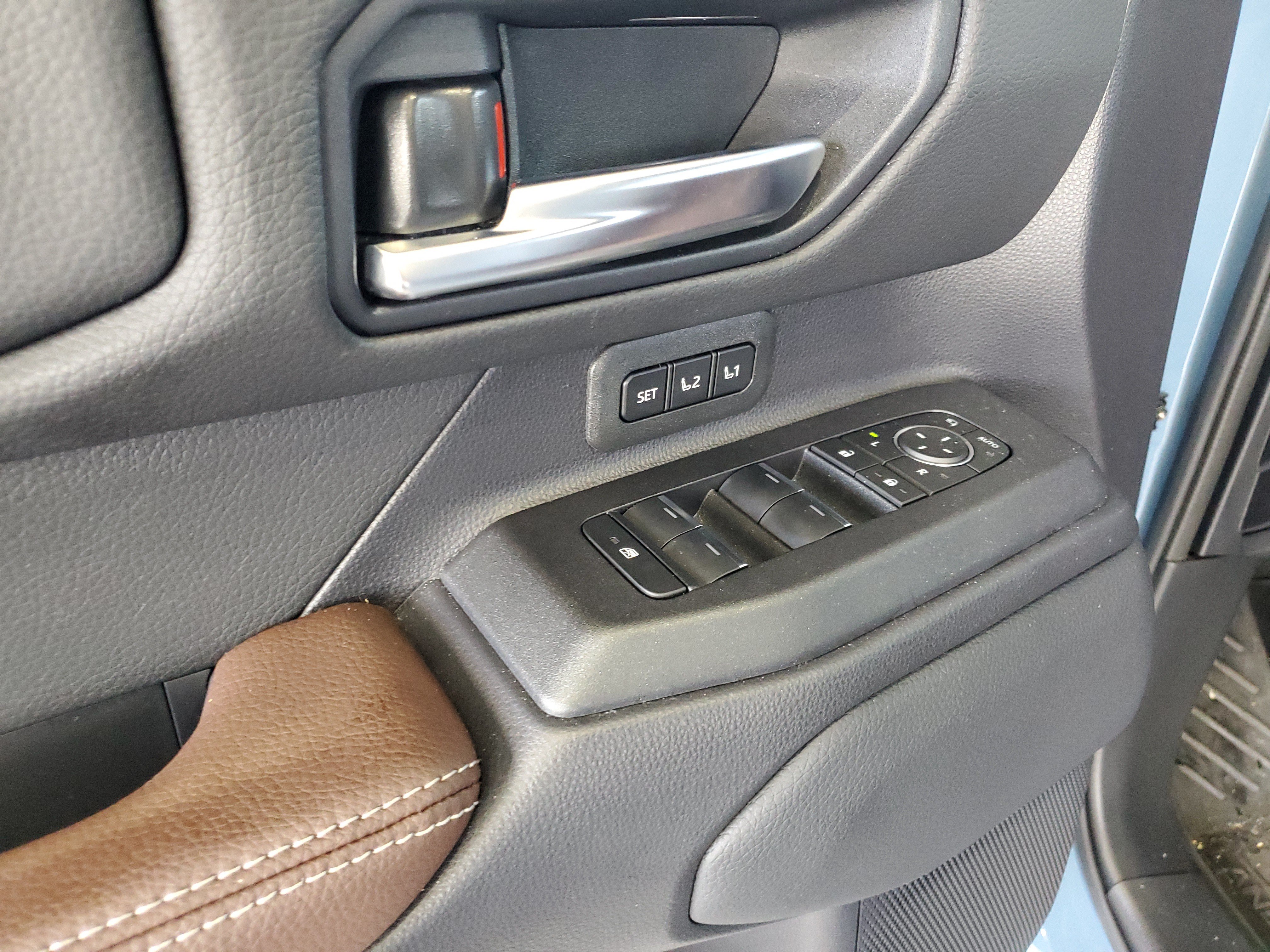 Used 2024 Toyota Land Cruiser w/ Premium Package AWD/4WD image 15