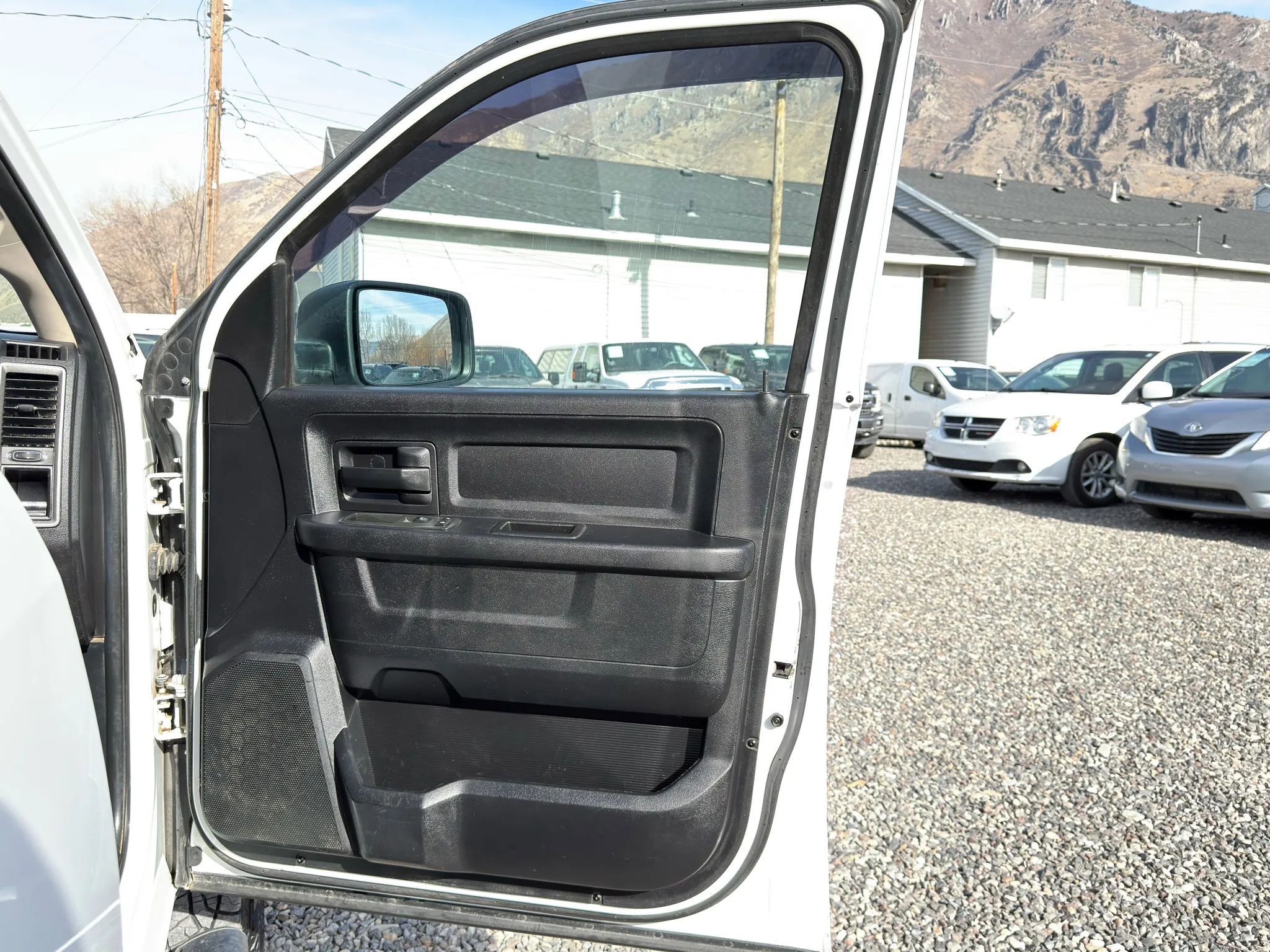 Used 2014 RAM 2500 ST AWD/4WD image 5