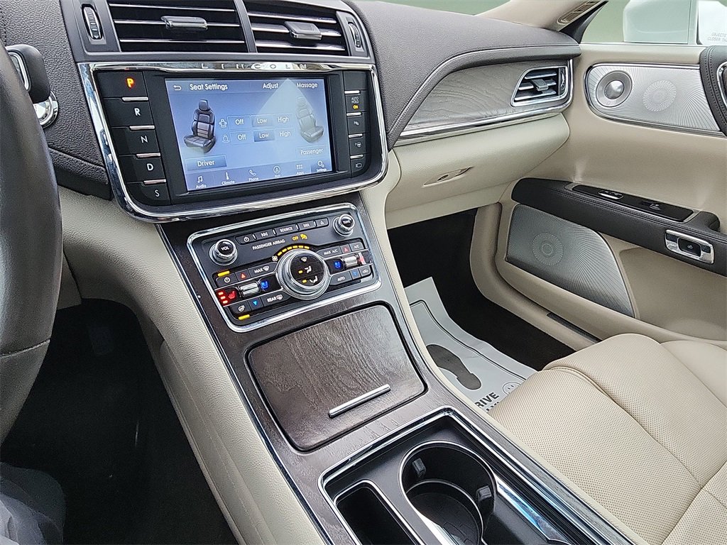 Used 2020 Lincoln Continental Reserve w/ Luxury Package image 20