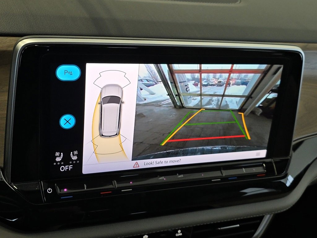 New 2024 Volkswagen Atlas SE image 3