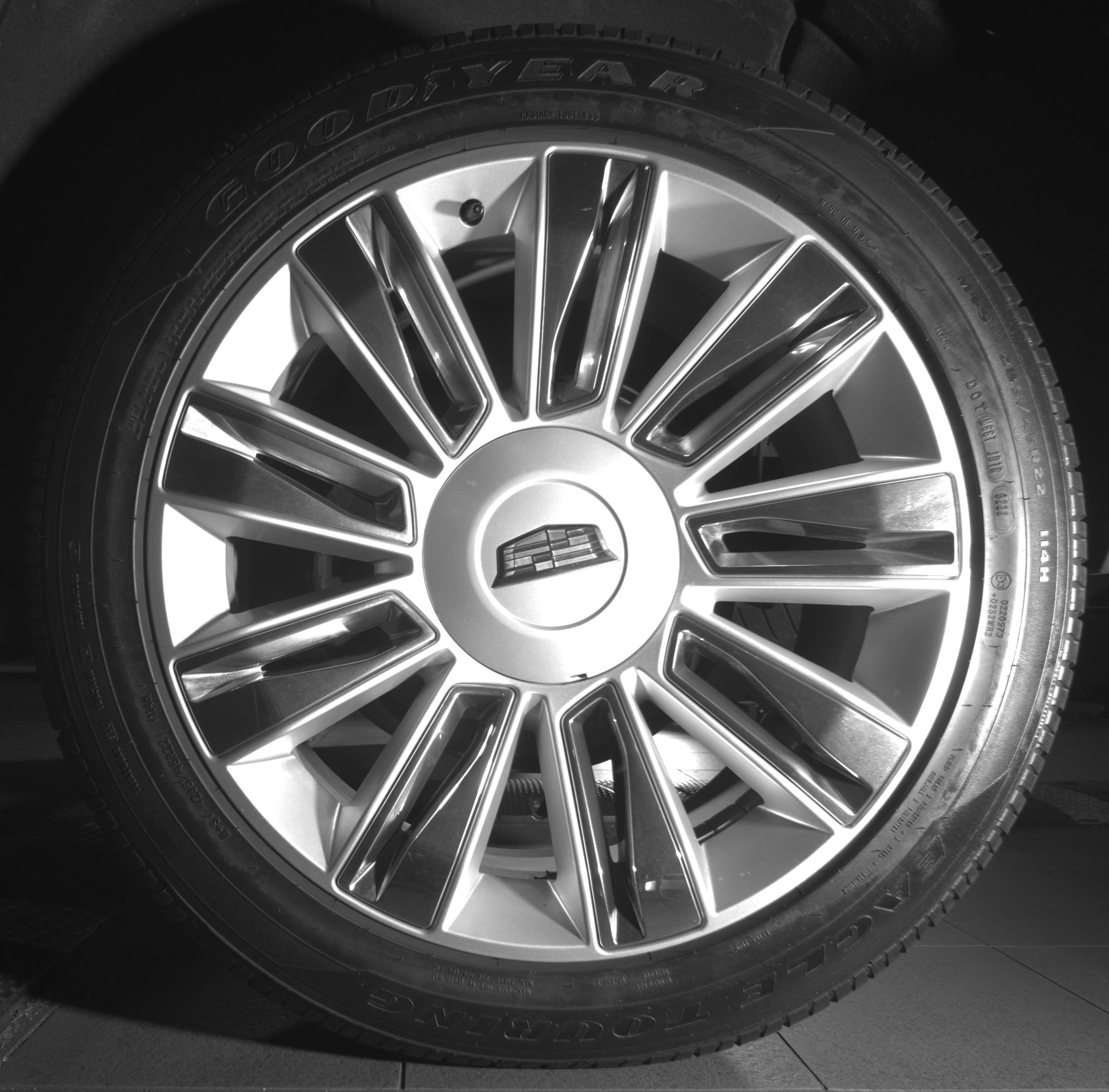 Used 2018 Cadillac Escalade Platinum AWD/4WD image 10
