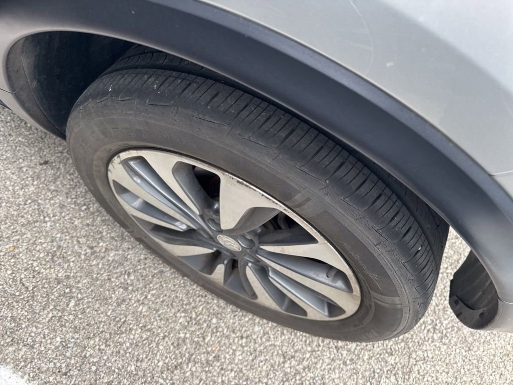 Used 2019 Buick Encore Essence AWD/4WD image 9