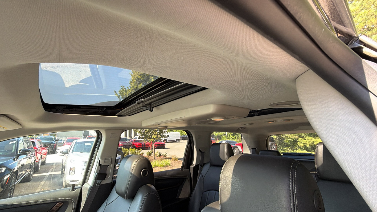 Used 2016 GMC Acadia Denali AWD/4WD image 16