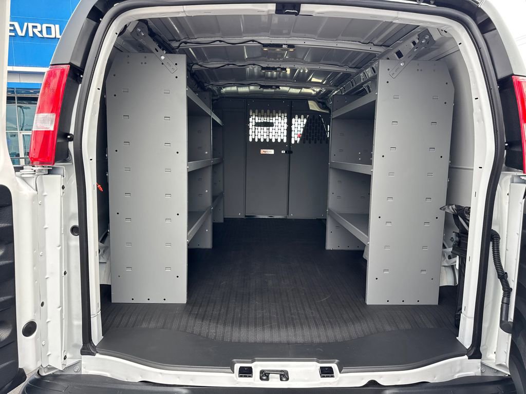 New 2025 Chevrolet Express 3500 w/ Driver Convenience Package RWD image 18