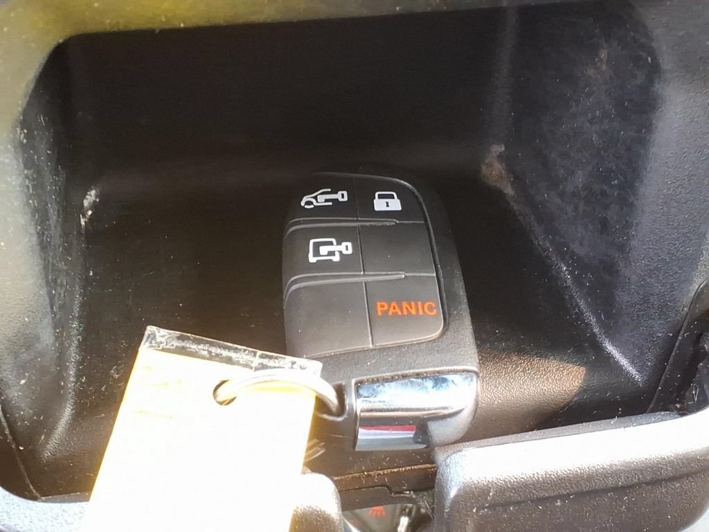 Used 2025 RAM ProMaster 2500 w/ U-Haul Equipment Group FWD image 18