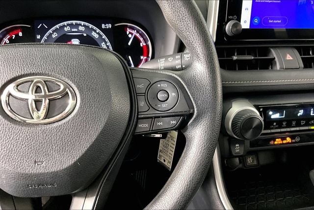 Used 2024 Toyota RAV4 LE AWD/4WD image 11