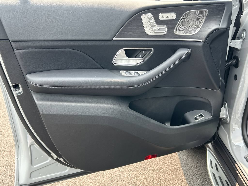 New 2026 Mercedes-Benz GLS 450 4MATIC image 10