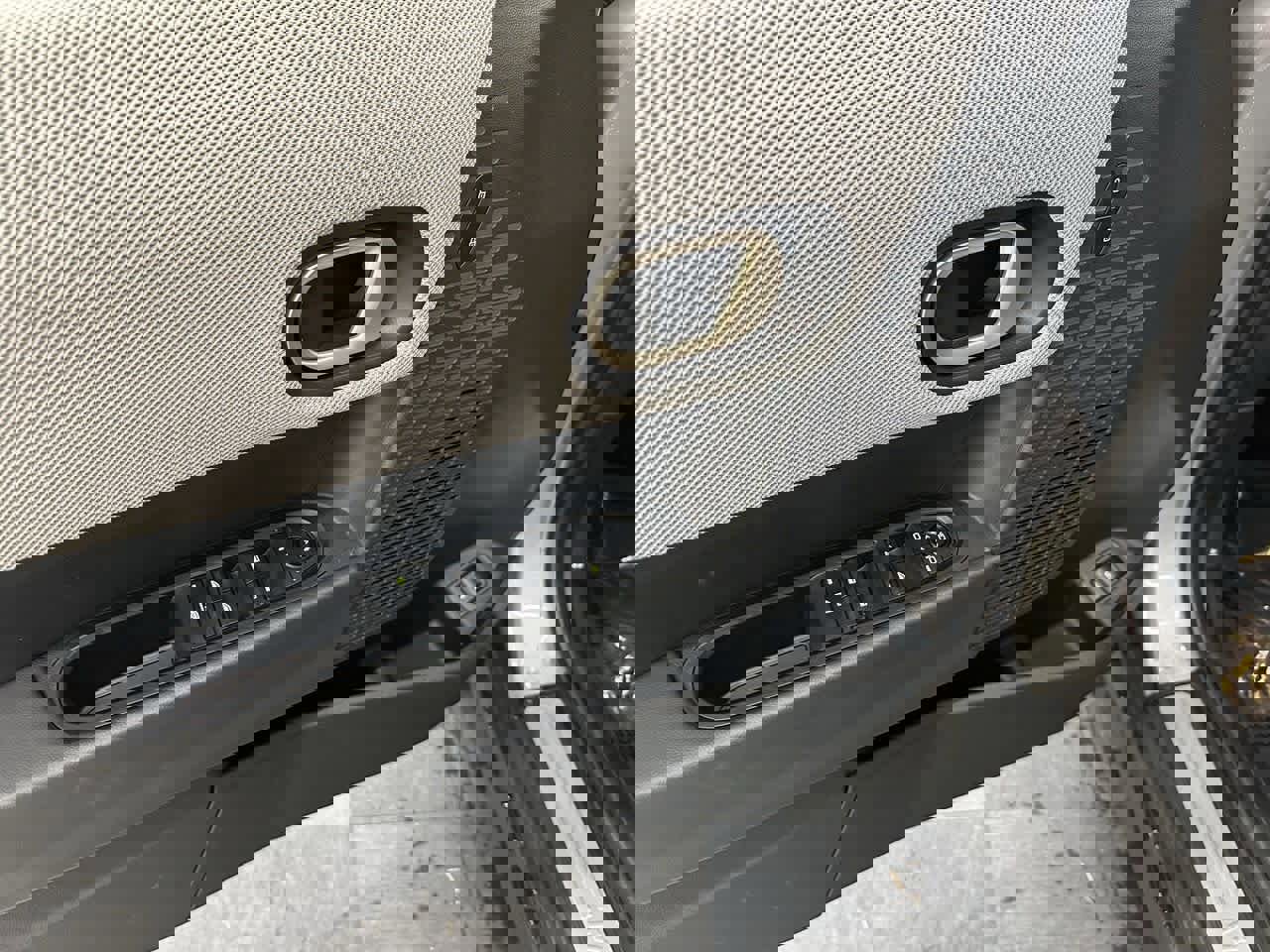 Certified 2025 MINI Cooper S image 15