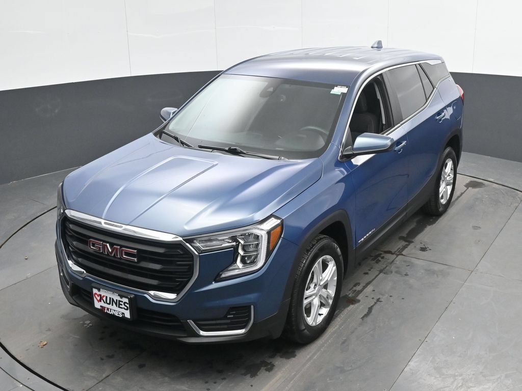 Used 2024 GMC Terrain SLE AWD/4WD image 39