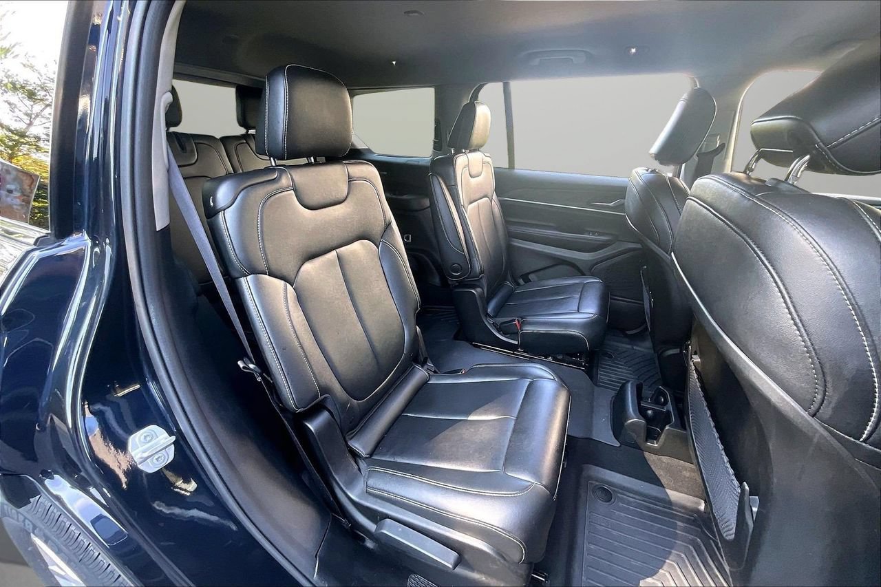 Certified 2023 Jeep Grand Cherokee L Limited AWD/4WD image 25