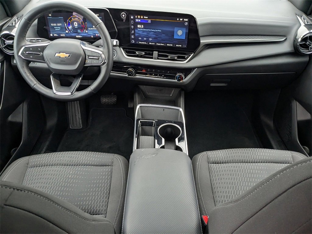 Used 2025 Chevrolet Equinox LT image 32