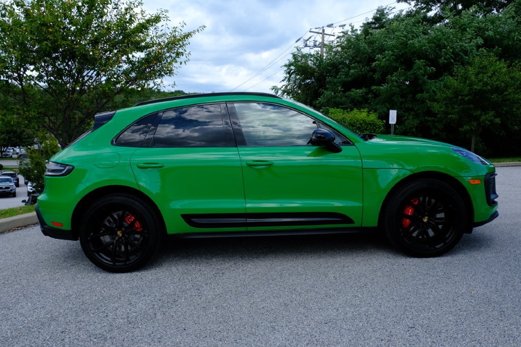 Used 2023 Porsche Macan GTS AWD/4WD image 2