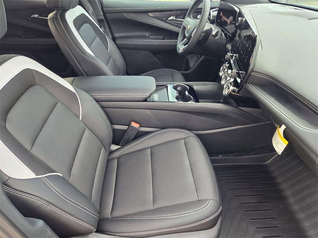 New 2025 Chevrolet Blazer EV LT image 6