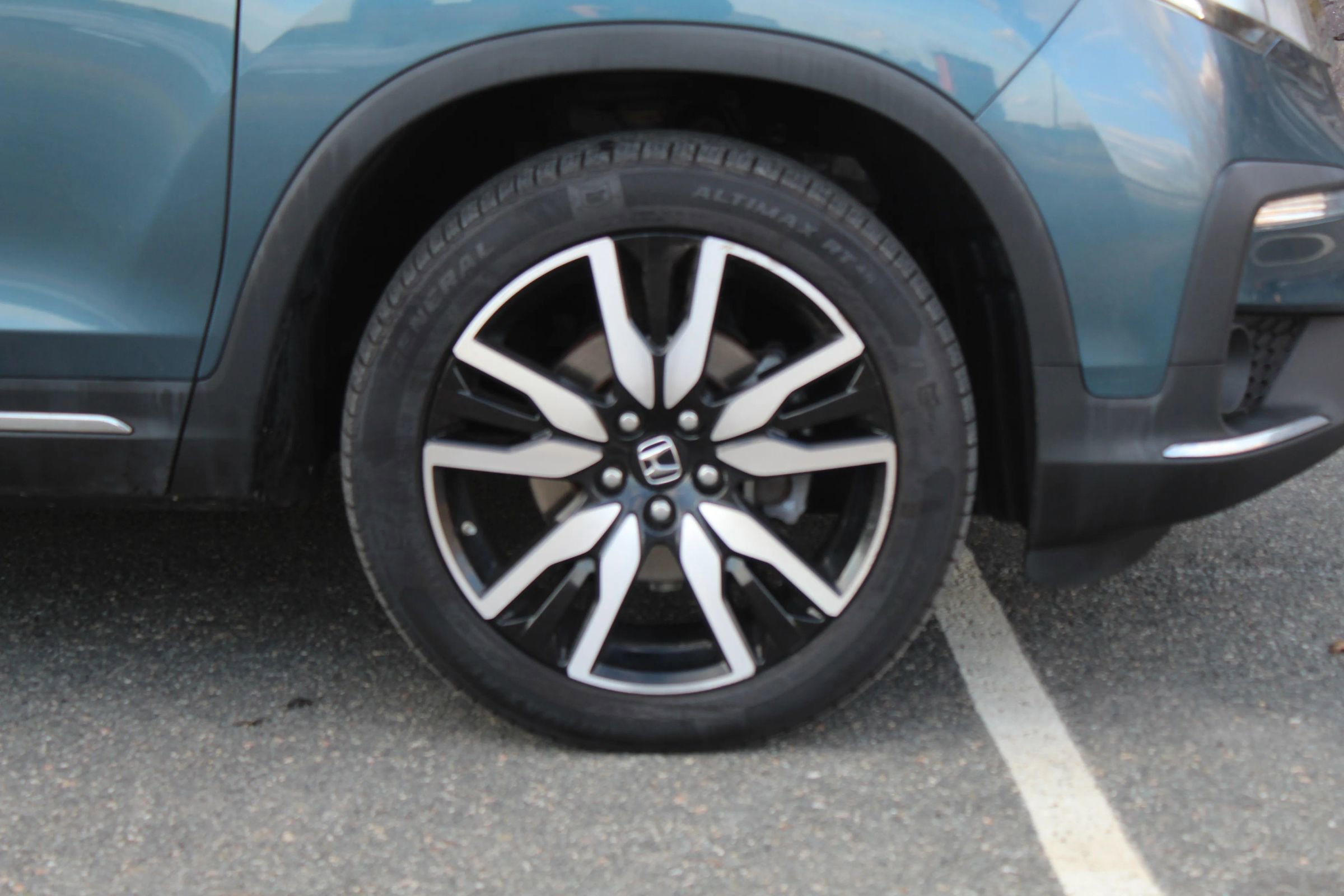 Used 2019 Honda Pilot Elite image 38