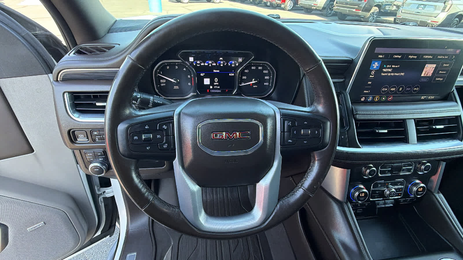 Used 2021 GMC Yukon XL SLT w/ SLT Premium Package AWD/4WD image 18
