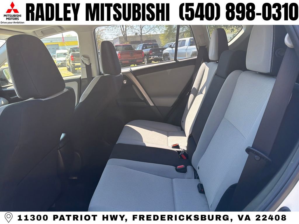 Used 2017 Toyota RAV4 XLE FWD image 11