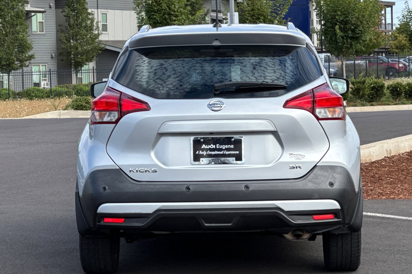 Used 2020 Nissan Kicks SR image 4