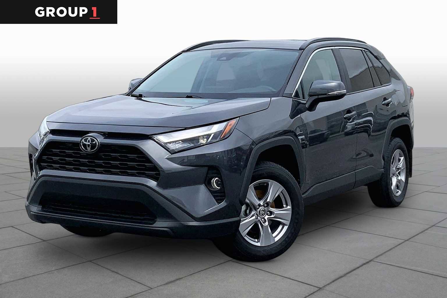 Used 2025 Toyota RAV4 XLE w/ Convenience Package FWD video 1