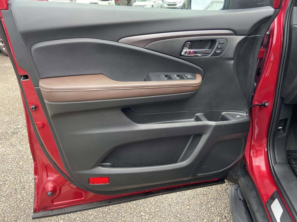 Used 2025 Honda Ridgeline RTL image 12