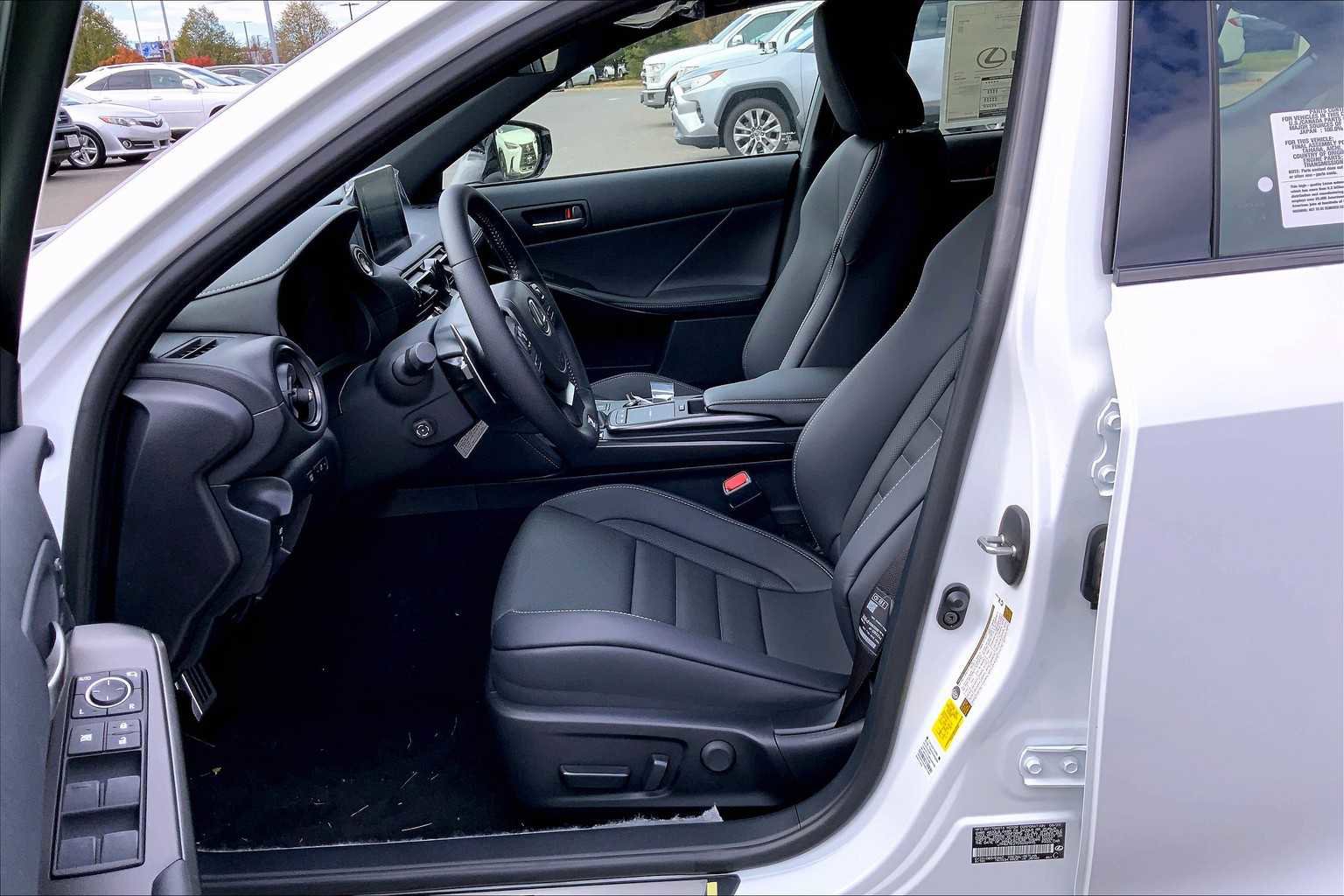 New 2025 Lexus IS 350 F Sport image 9