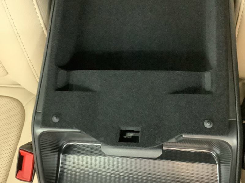 Used 2025 Jeep Grand Cherokee L Limited w/ Luxury Tech Group II image 23