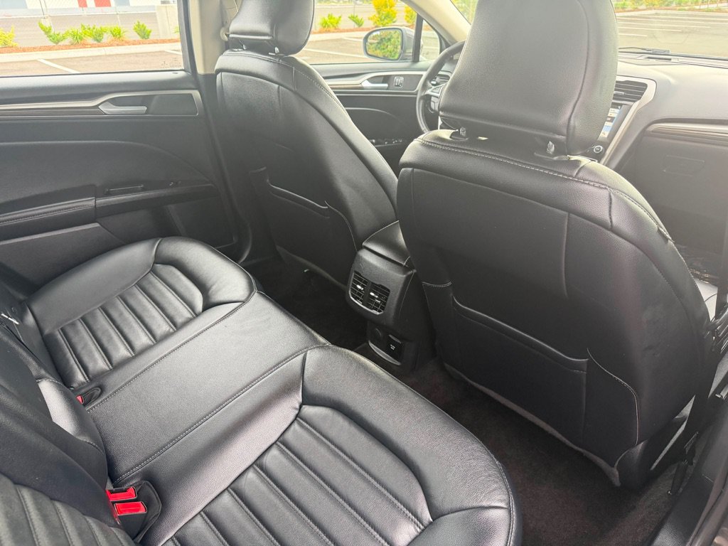 Used 2018 Ford Fusion Energi SE FWD image 10