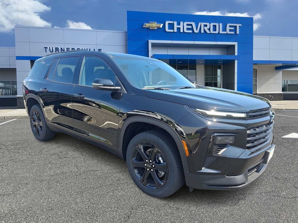 New 2027 Chevrolet Traverse LT w/ Midnight/Sport Edition FWD image 2