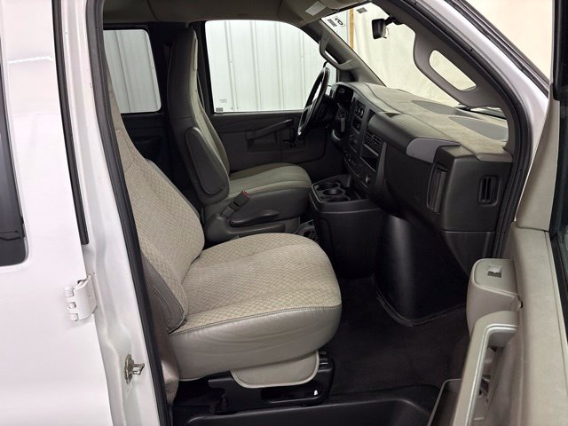 Used 2020 Chevrolet Express 2500 LT RWD image 19