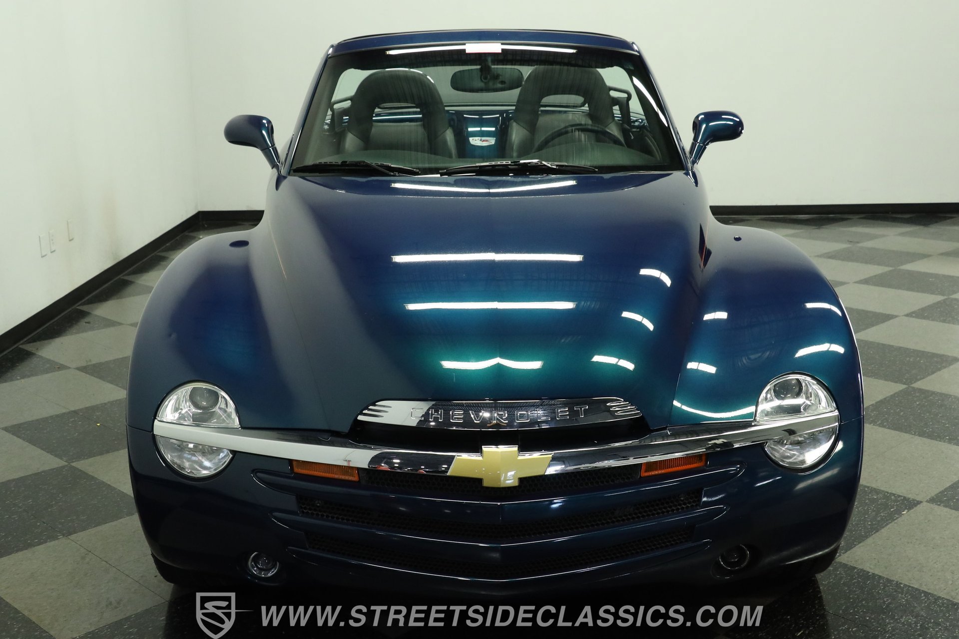 Used 2006 Chevrolet SSR w/ Preferred Equipment Group RWD image 16