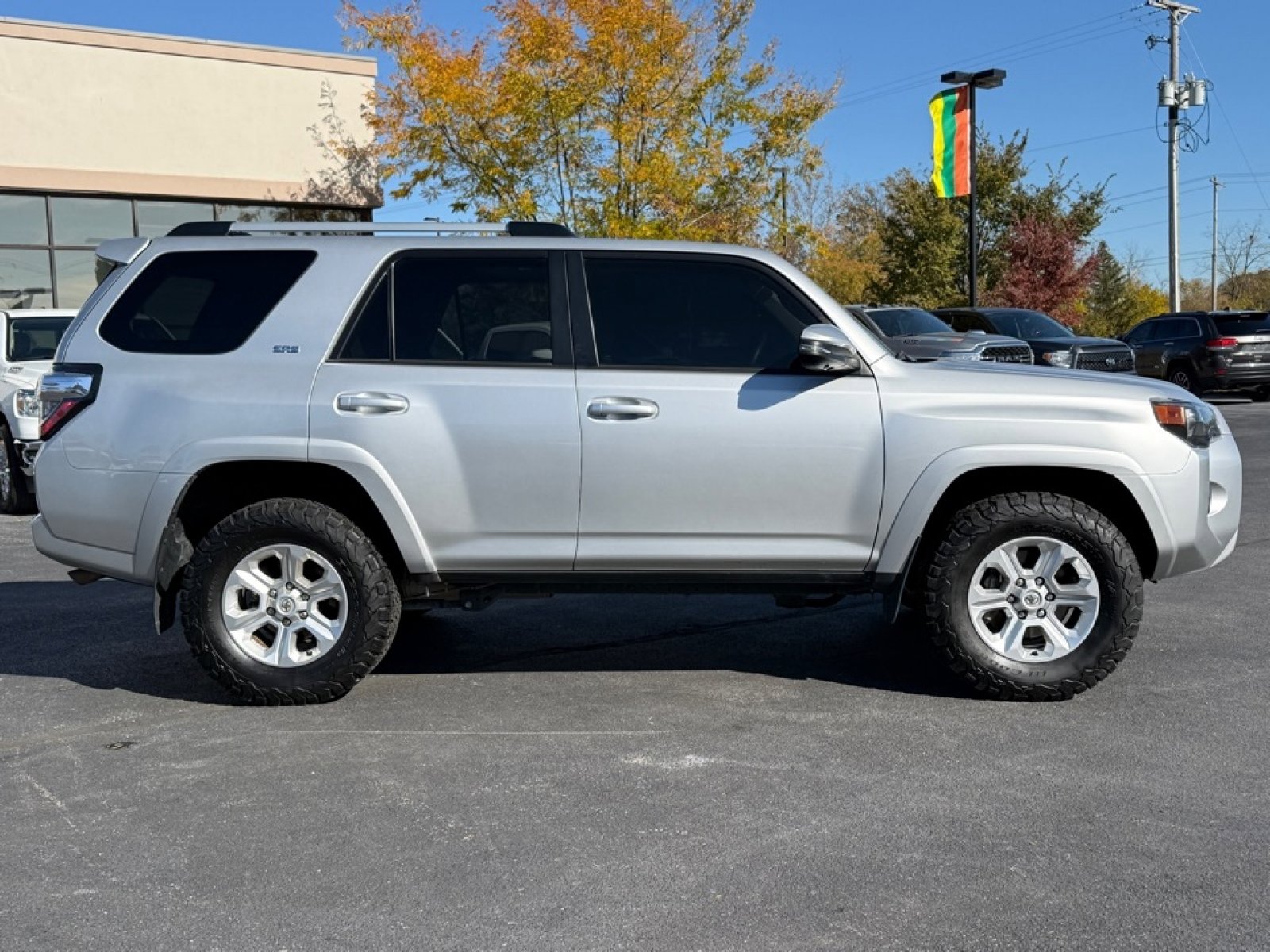 Used 2022 Toyota 4Runner SR5 Premium image 9