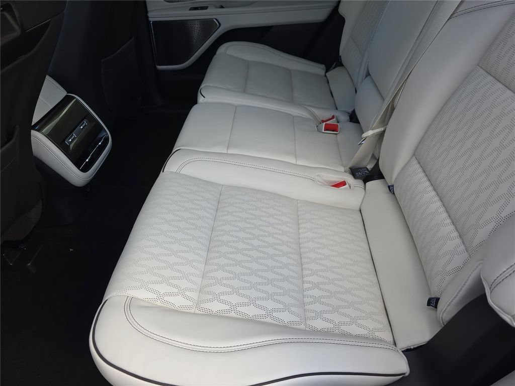 New 2026 Lincoln Nautilus Black Label AWD/4WD image 13