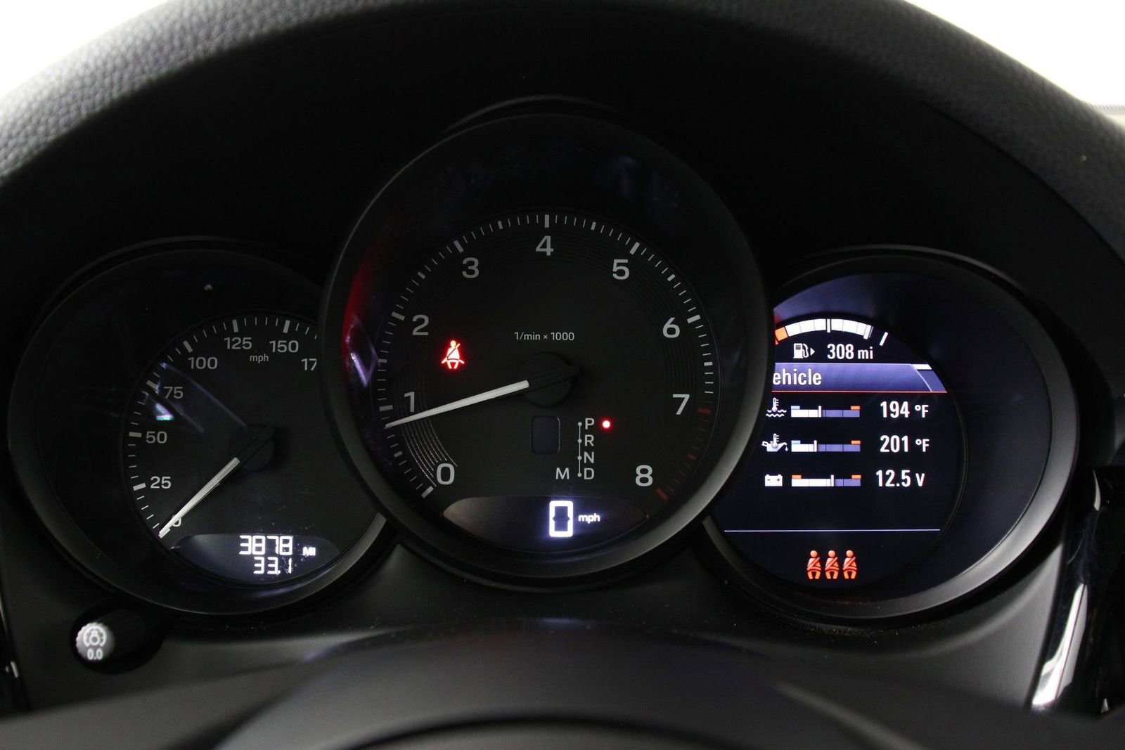 Certified 2025 Porsche Macan image 16