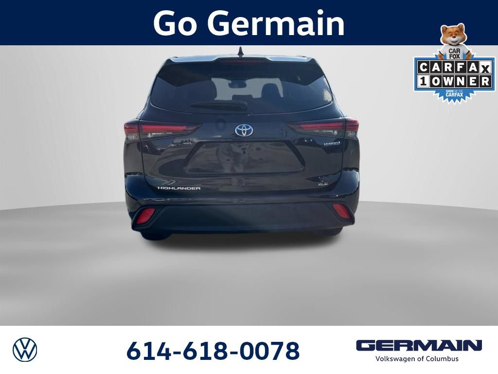 Used 2024 Toyota Highlander XLE AWD/4WD image 6