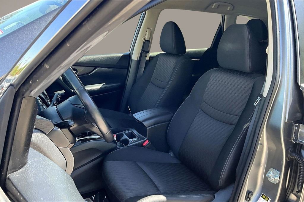 Used 2018 Nissan Rogue SV w/ Premium Package image 20