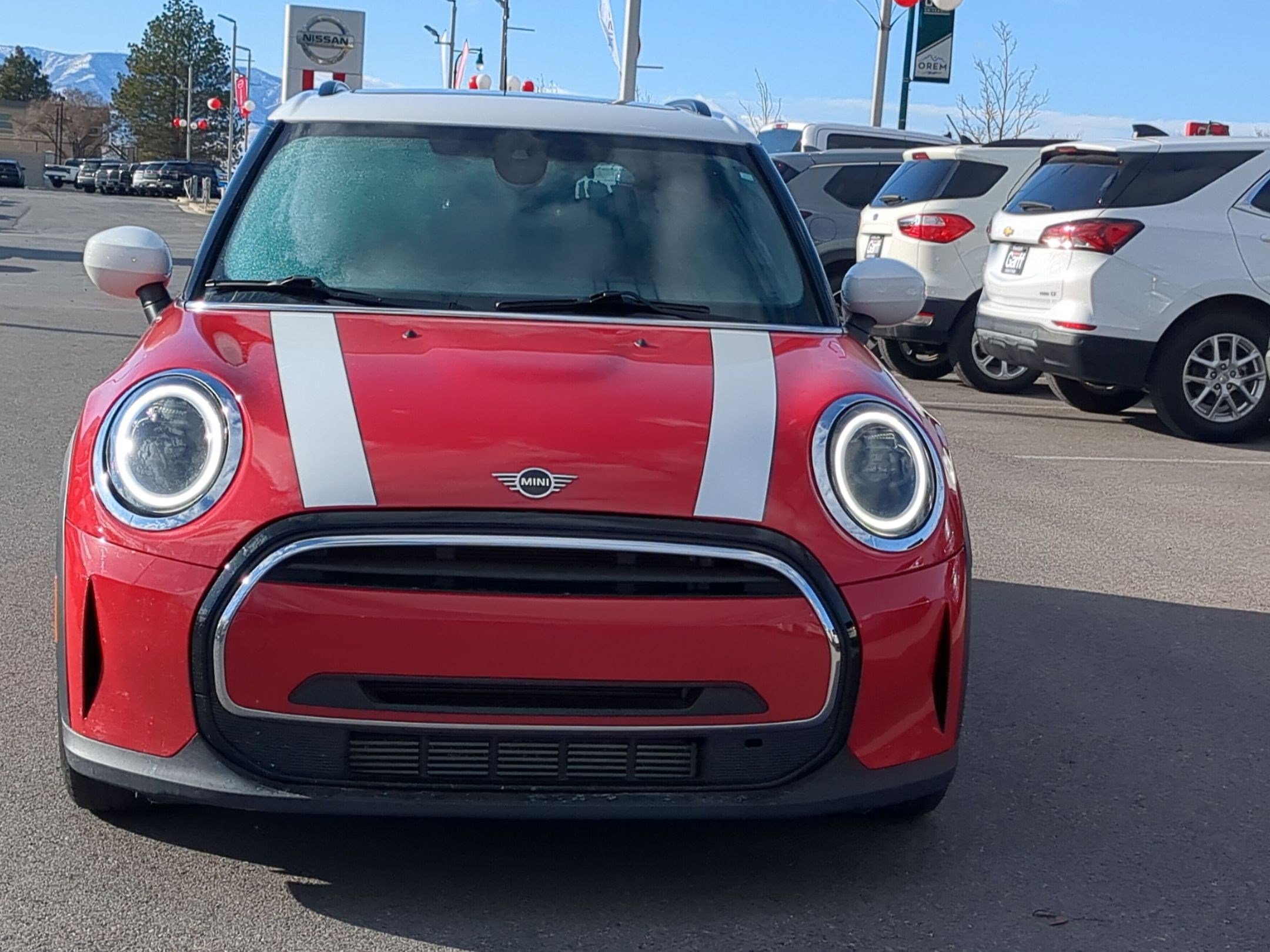 Used 2024 MINI Cooper 4-Door Hardtop image 11