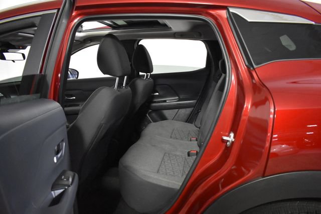 Certified 2025 Nissan Kicks SV w/ SV Premium Package AWD/4WD image 26