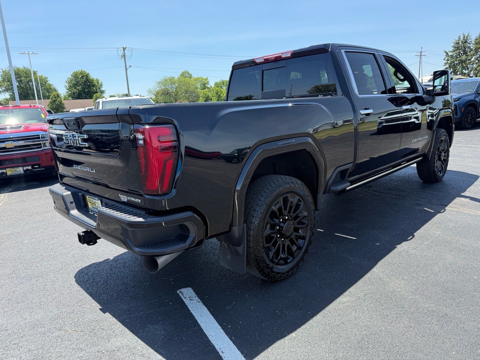 Used 2024 GMC Sierra 2500 Denali Ultimate AWD/4WD image 5